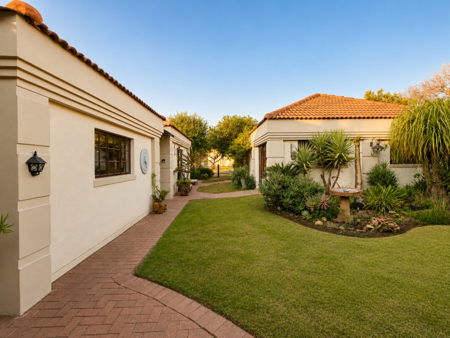 3 Bedroom Property for Sale in WestLake Country Safari Estate North West